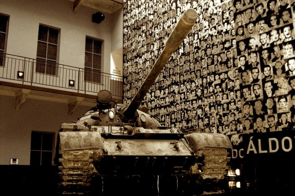 1024px-Budapest_Terror_Museum_Tank